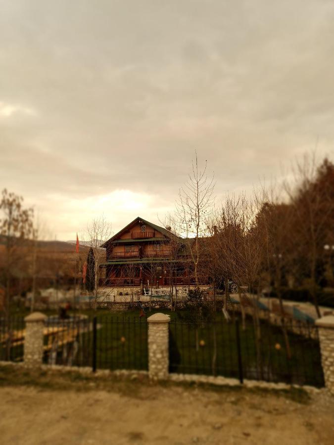 Sofra Kolonjare Agroturizem Hotel Erseke Buitenkant foto