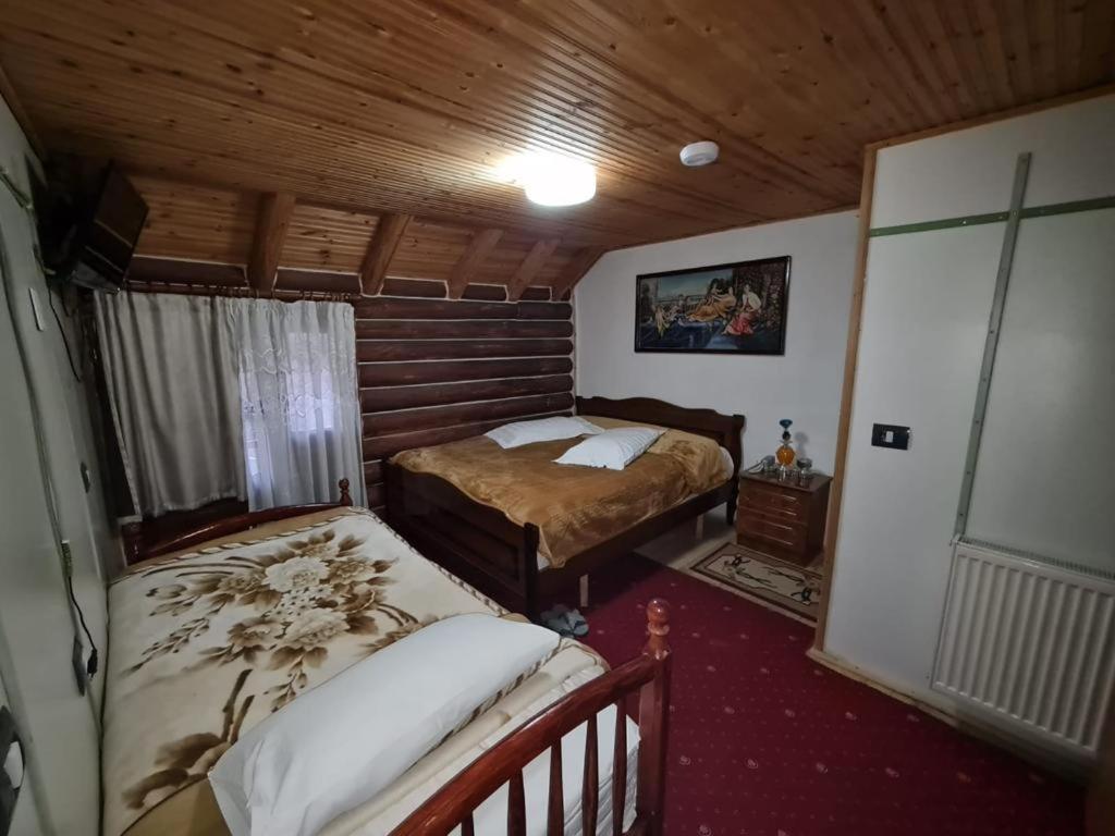 Sofra Kolonjare Agroturizem Hotel Erseke Buitenkant foto