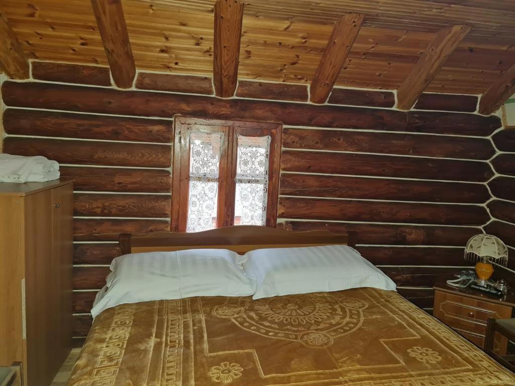 Sofra Kolonjare Agroturizem Hotel Erseke Buitenkant foto
